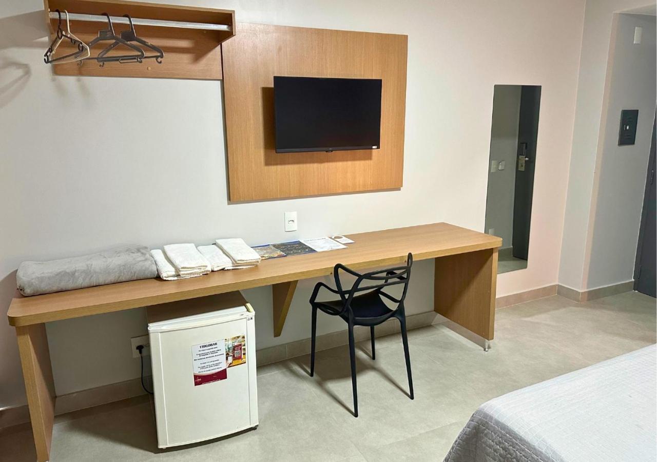 Brasilia Park Hotel Candangolandia Rum bild